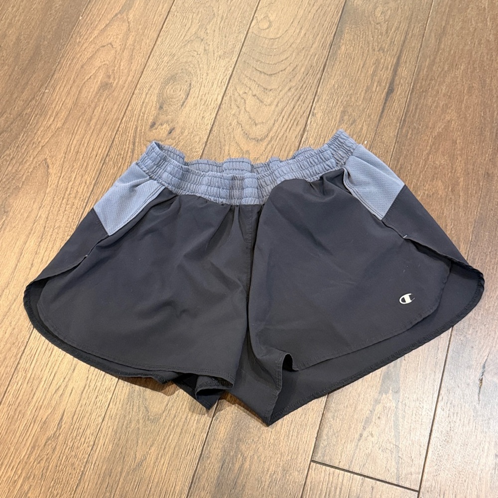 Champion Women's Black and Gray Sports Shorts Large C27-045